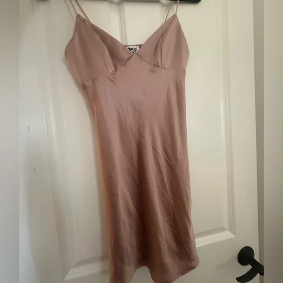 princess polly rose pink satin mini dress - Picture 2 of 4